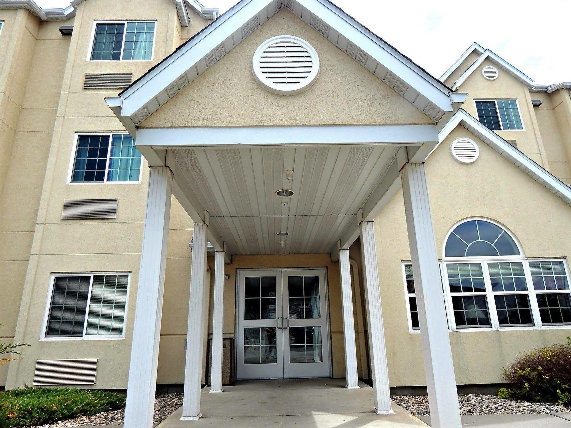 Microtel Inn & Suites By Wyndham Mankato Exterior photo